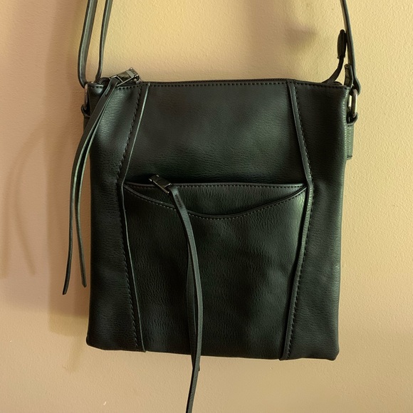 Black leather like crossbody purse - Picture 1 of 8